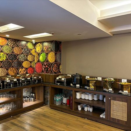 Hotel Oxmo Delhi Airport With Free Airport Transsfer New Delhi Exterior photo