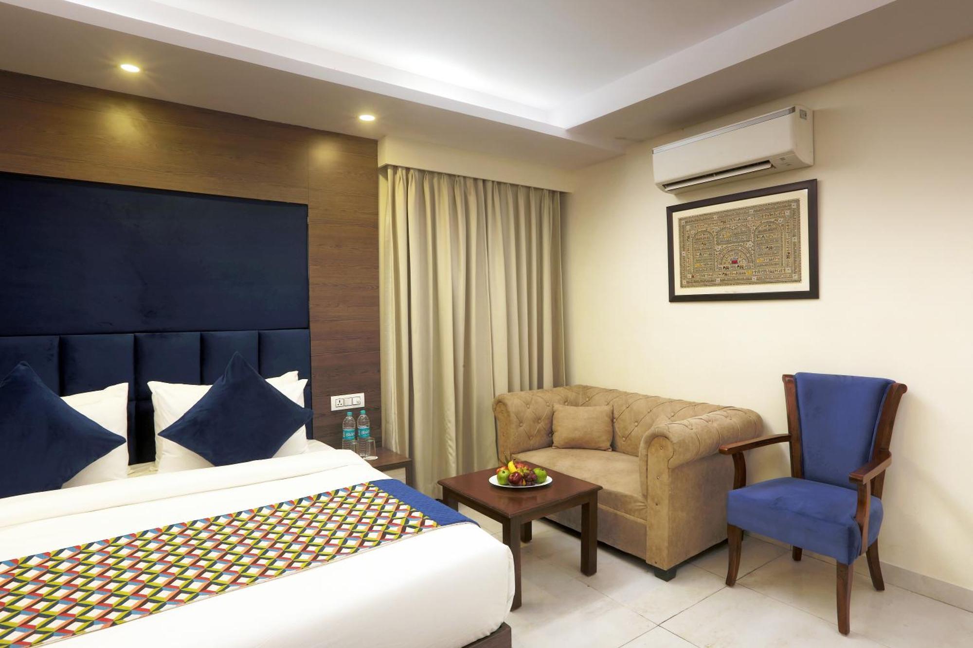 Hotel Oxmo Delhi Airport With Free Airport Transsfer New Delhi Exterior photo